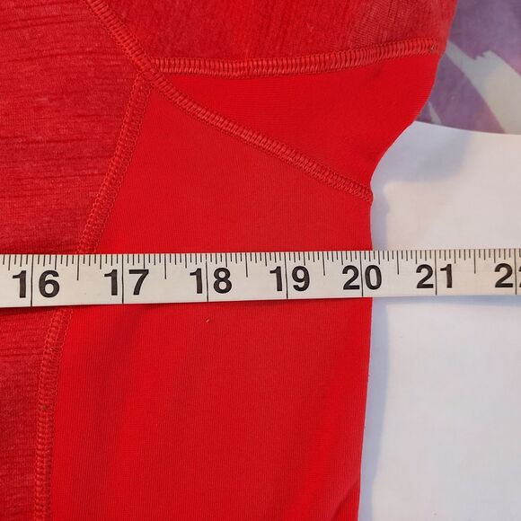 Reebok Womens XL Performance Running Shirt Athleisure Speedwick Thumb Holes Red - Picture 11 of 13